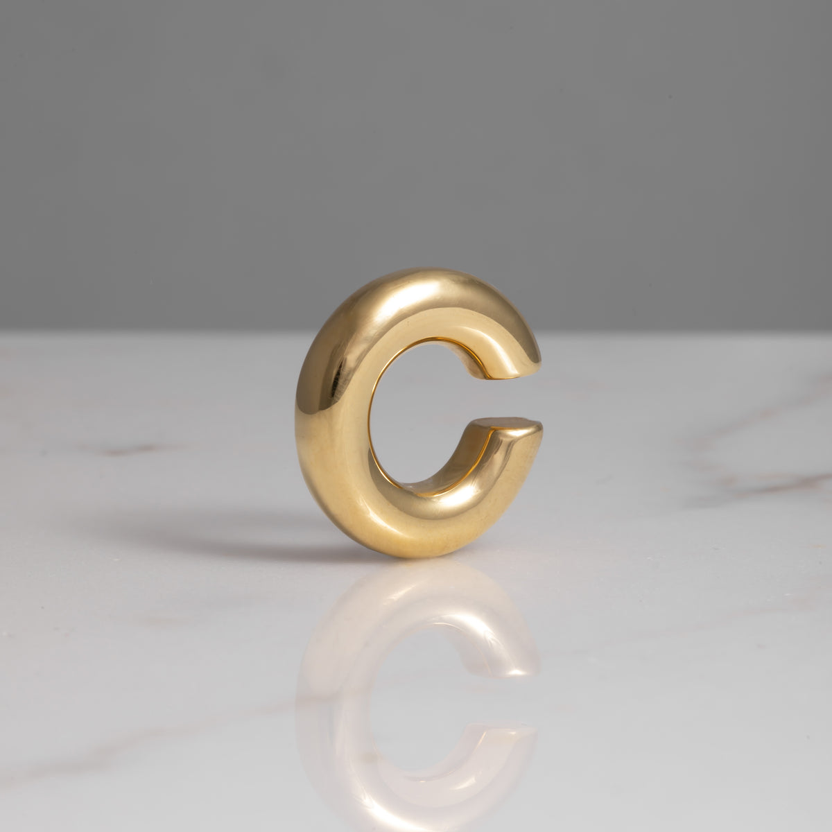 Einzelner Basic Ear Cuff, 18 Karat vergoldet